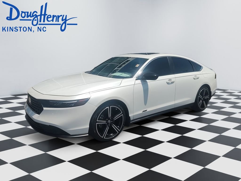 Used 2023 Honda Accord Sport image 1