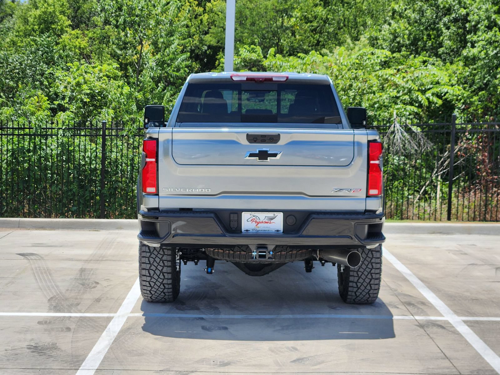 New 2026 Chevrolet Silverado 2500 ZR2 AWD/4WD image 8