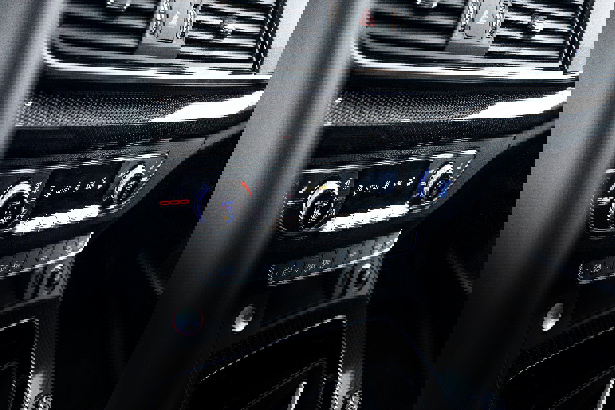 Certified 2025 Audi SQ5 Premium Plus w/ Premium Plus Package image 13