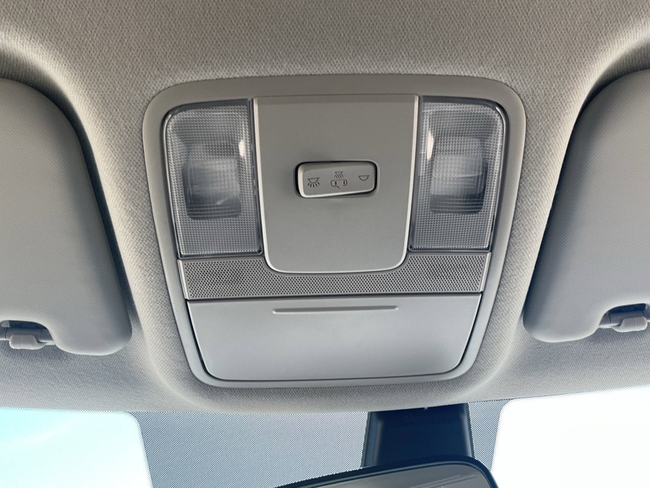 Used 2025 Kia Soul LX w/ LX Technology Package FWD image 17