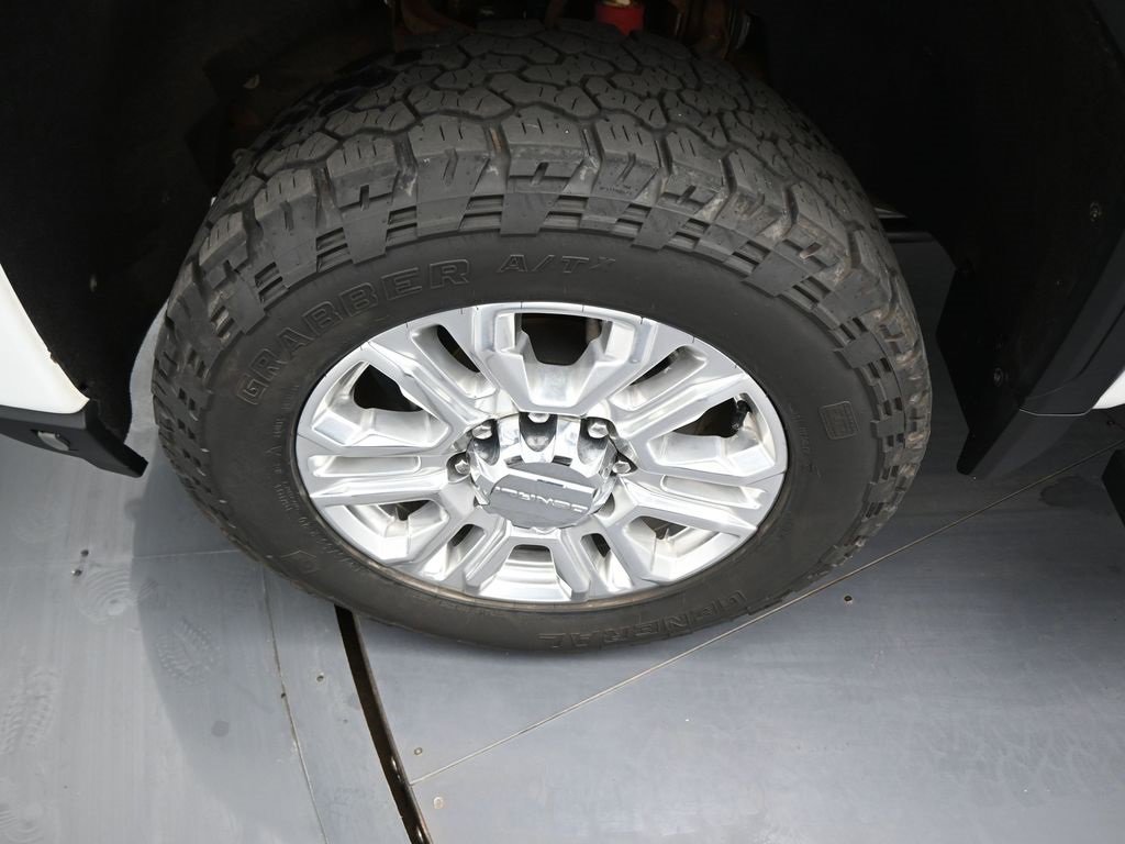 Used 2020 GMC Sierra 3500 Denali w/ Denali Ultimate Package image 8