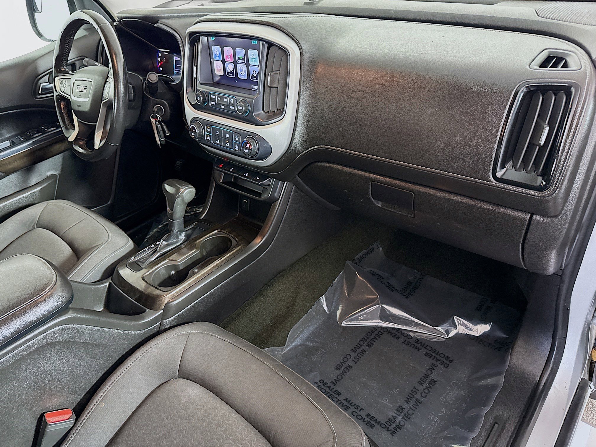 Used 2017 GMC Canyon SLE image 29