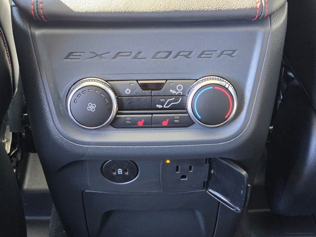 New 2026 Ford Explorer ST-Line w/ ST-Line Street Pack image 17