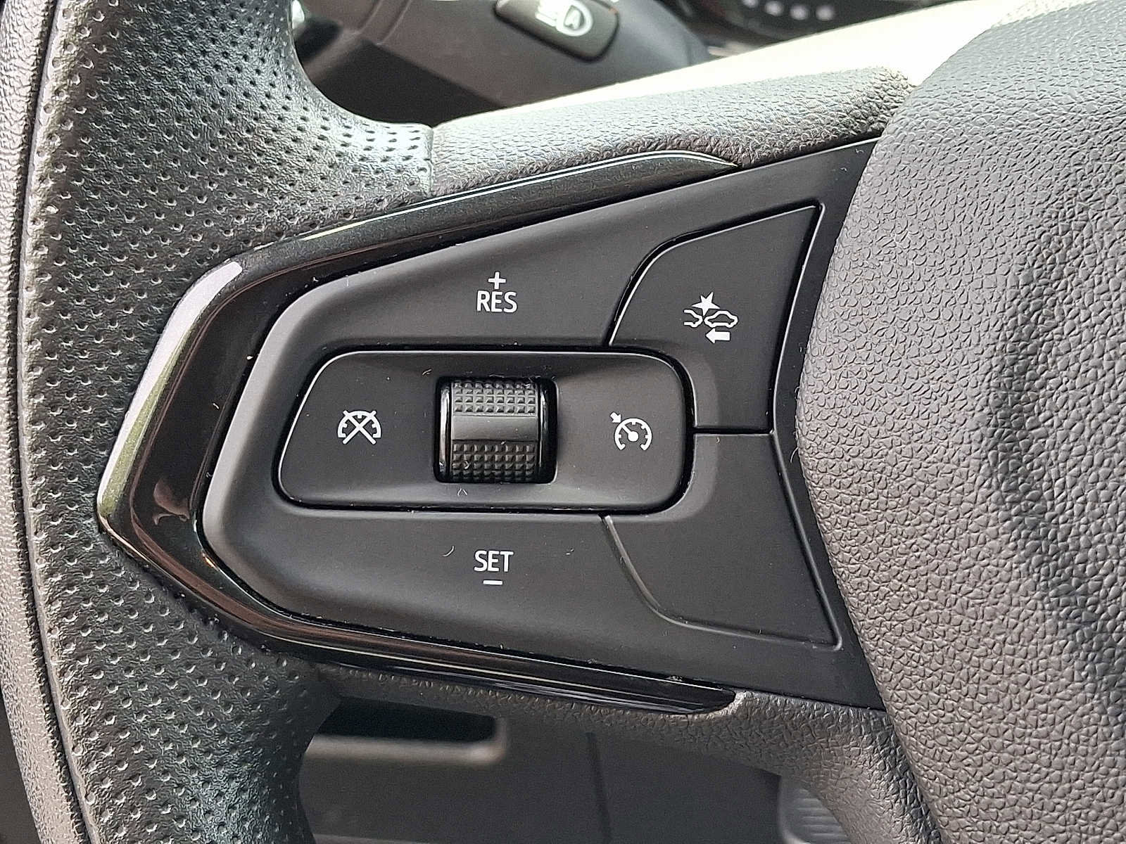 Used 2023 Chevrolet TrailBlazer LT w/ Convenience Package AWD/4WD image 21