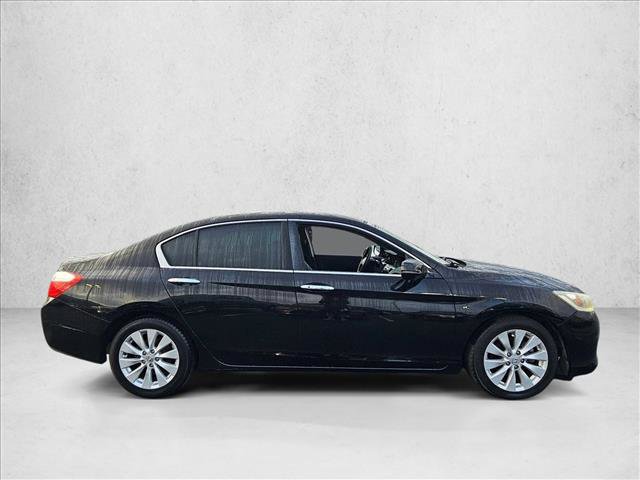 Used 2015 Honda Accord Touring image 4