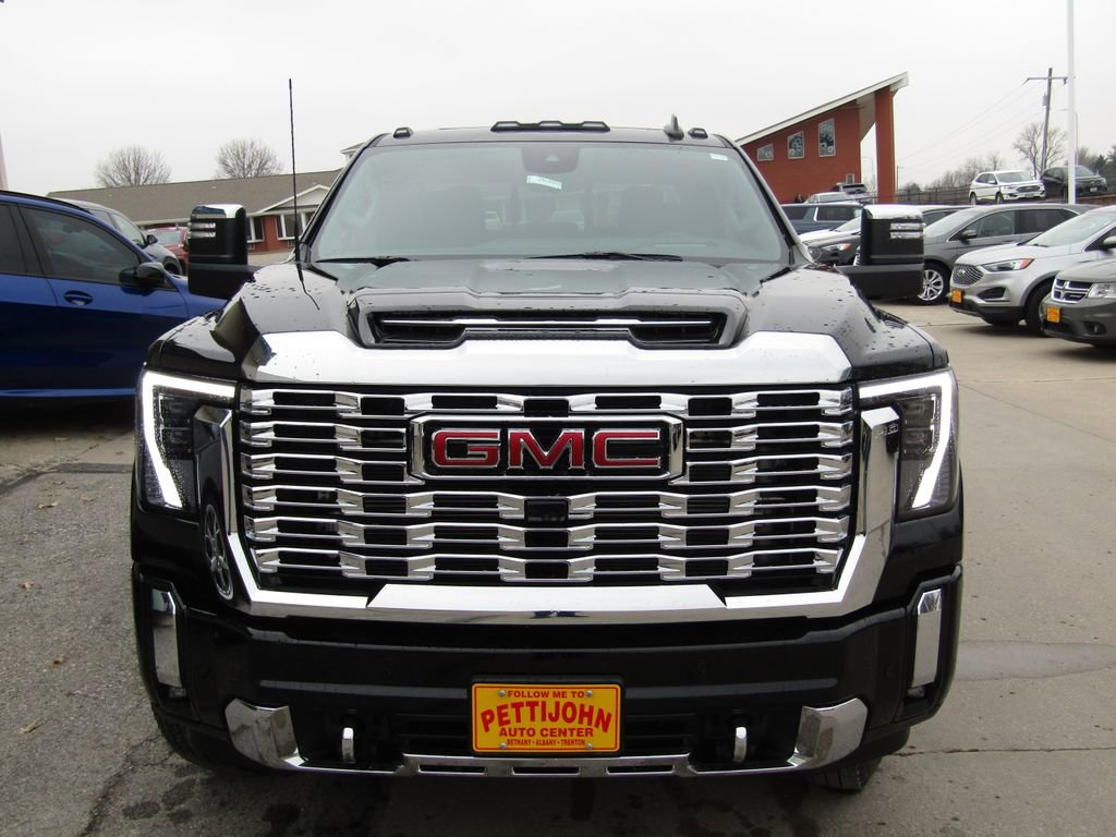 New 2026 GMC Sierra 3500 Denali w/ Denali Reserve Package AWD/4WD image 13
