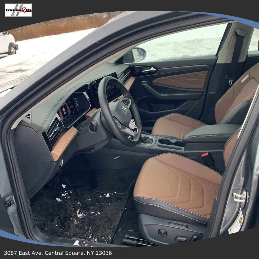 Used 2025 Volkswagen Jetta SEL image 10