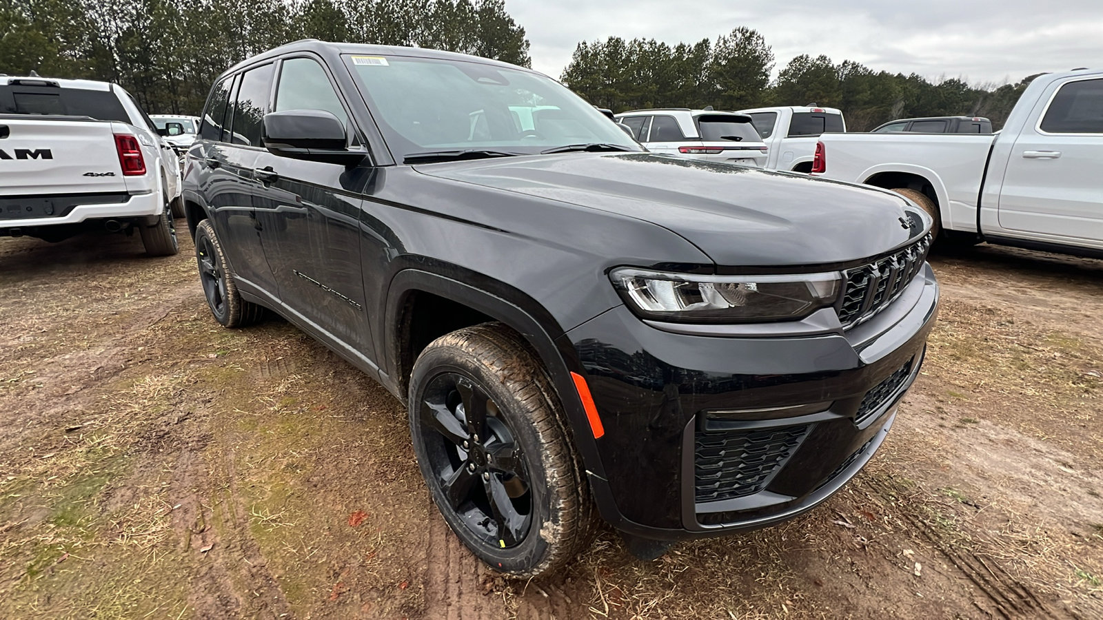 New 2026 Jeep Grand Cherokee Limited w/ Limited Altitude Package AWD/4WD image 5