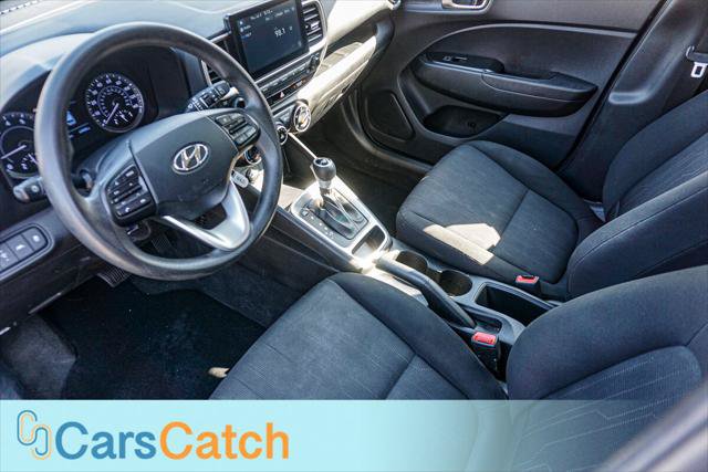 Used 2021 Hyundai Venue SE FWD image 17