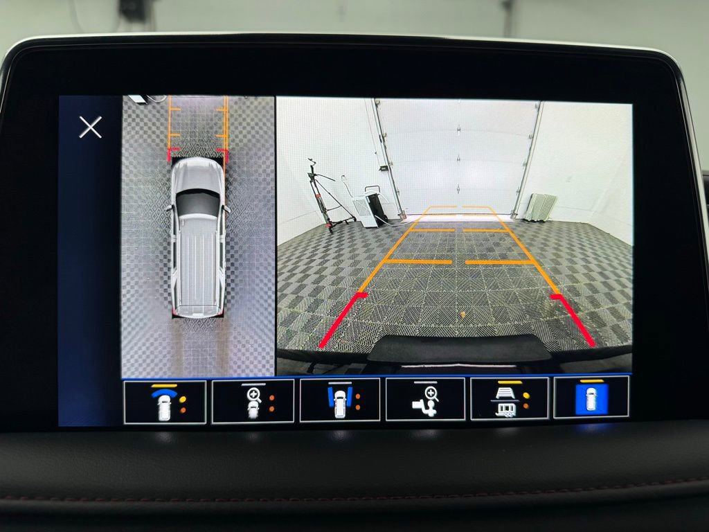 Used 2023 Chevrolet Suburban RST w/ Luxury Package image 4