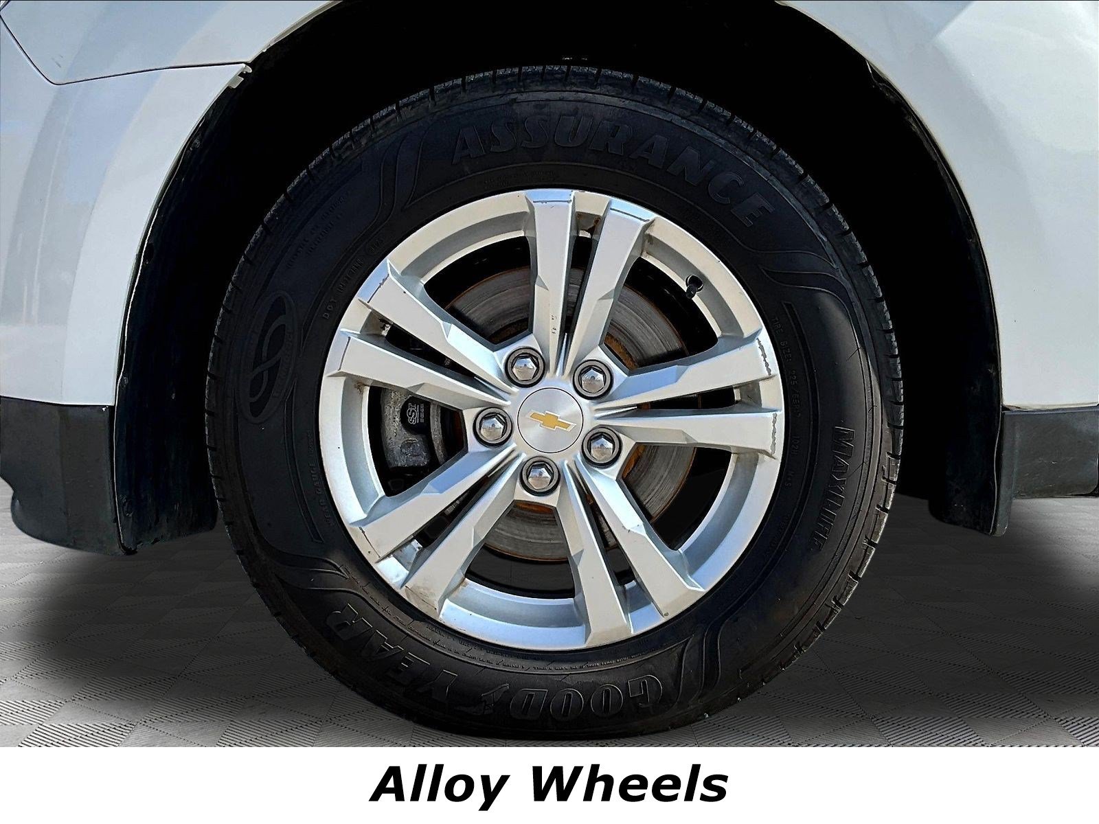 Used 2015 Chevrolet Equinox LS AWD/4WD image 32