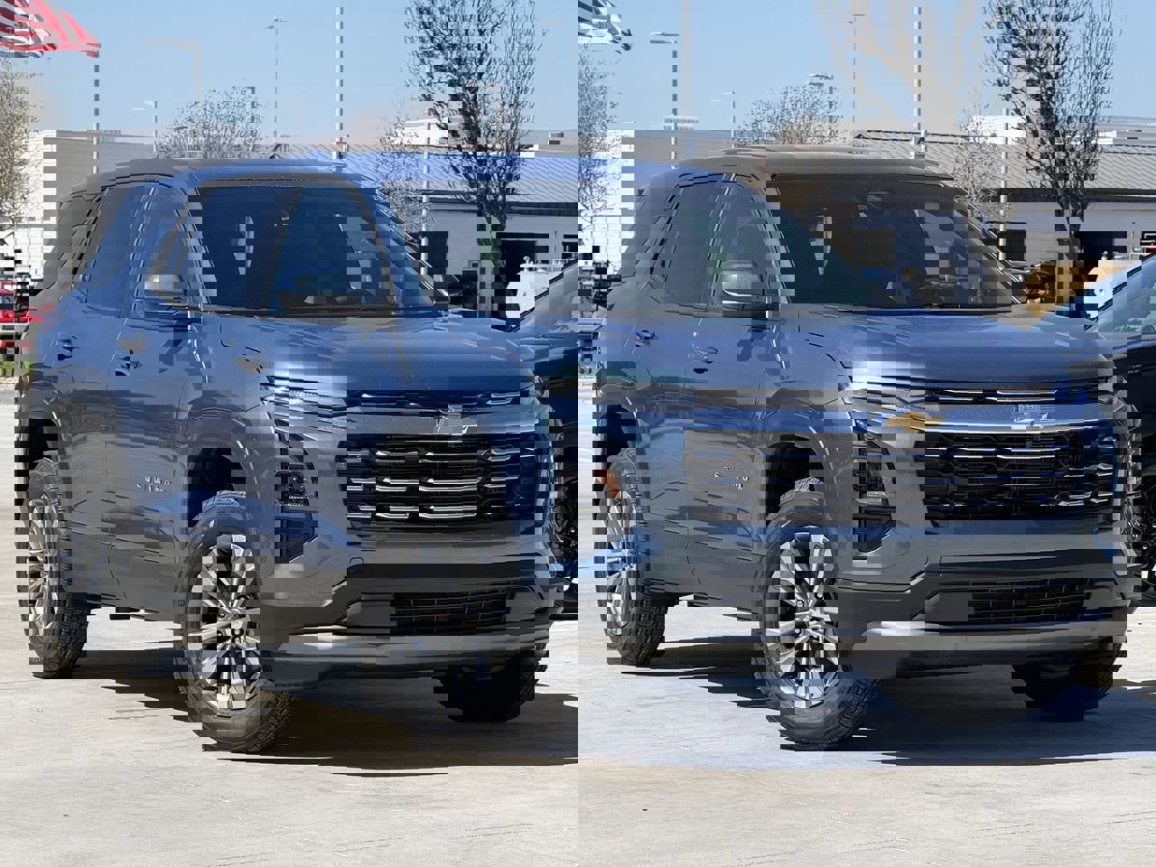 New 2026 Chevrolet Equinox LT image 2