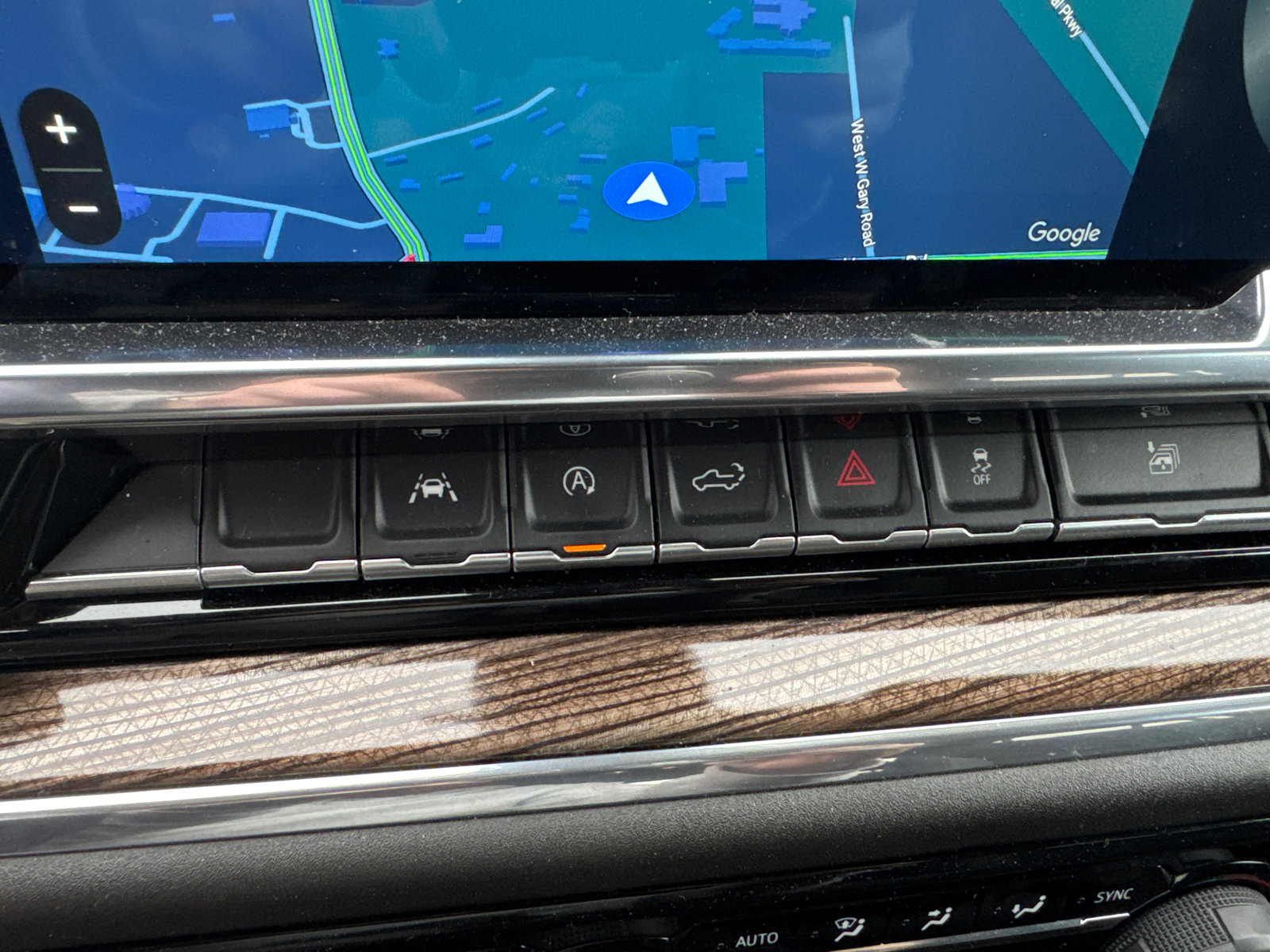 Used 2025 Chevrolet Silverado 1500 LT image 23