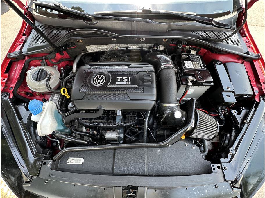 Used 2016 Volkswagen Golf R 4-Door w/ Driver Assistance Package AWD/4WD image 29