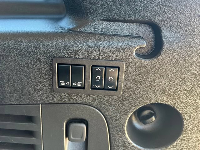 Used 2017 Chevrolet Suburban Premier RWD image 19