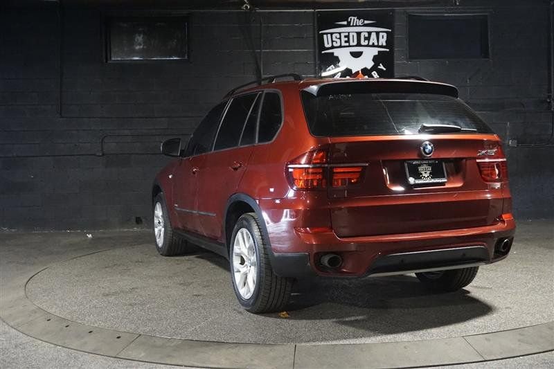 Used 2011 BMW X5 xDrive35i AWD/4WD image 3