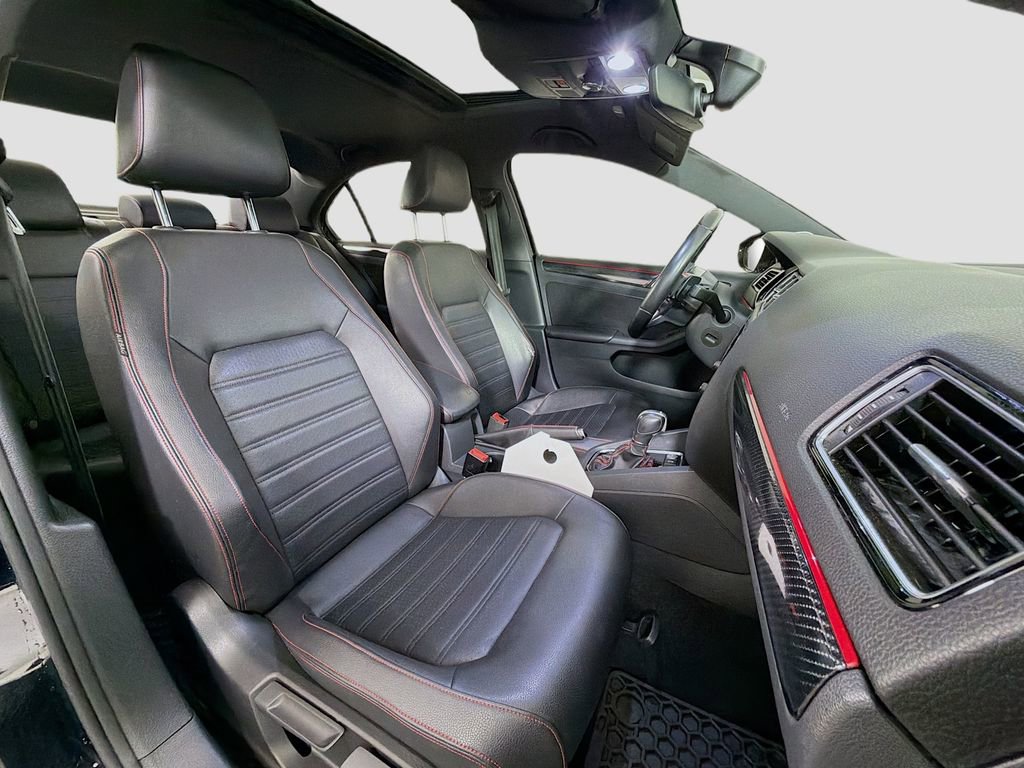 Used 2018 Volkswagen Jetta GLI FWD image 29