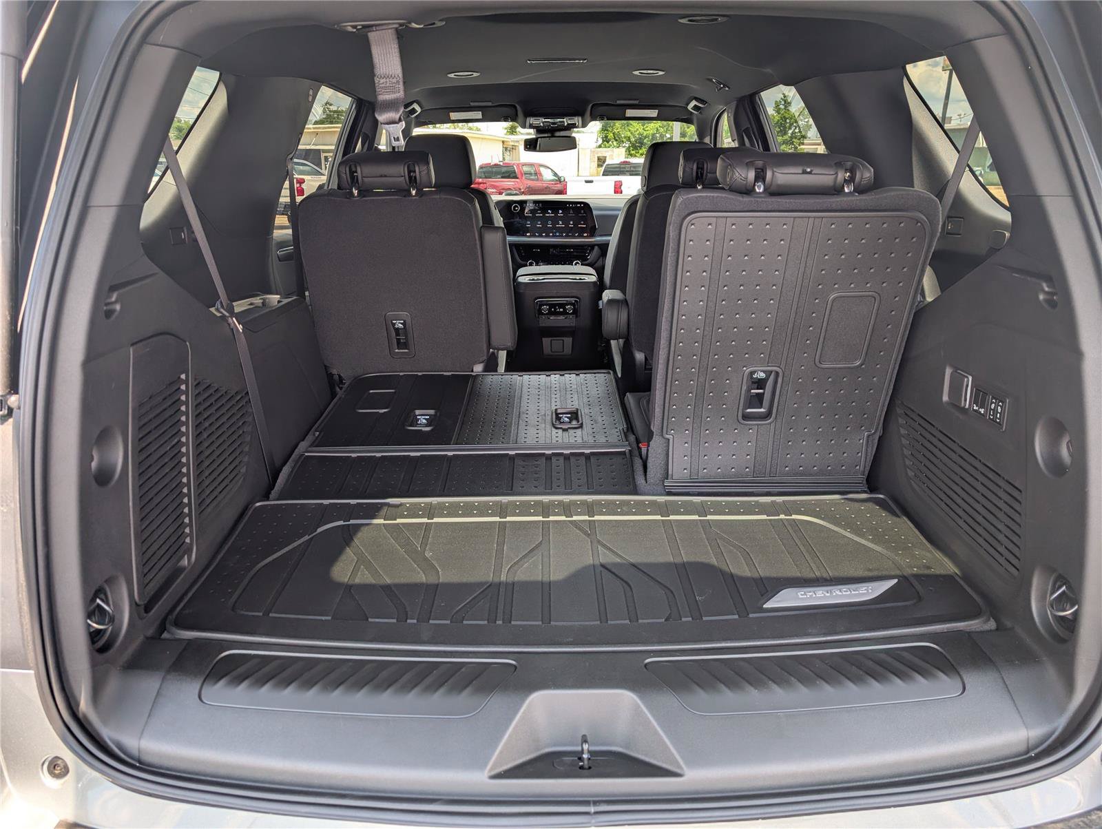 New 2026 Chevrolet Tahoe LT w/ Comfort Package RWD image 32