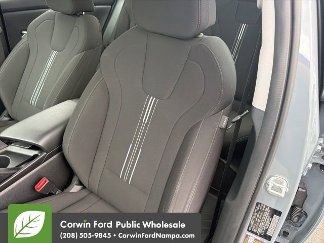Used 2022 Hyundai Elantra SEL image 23