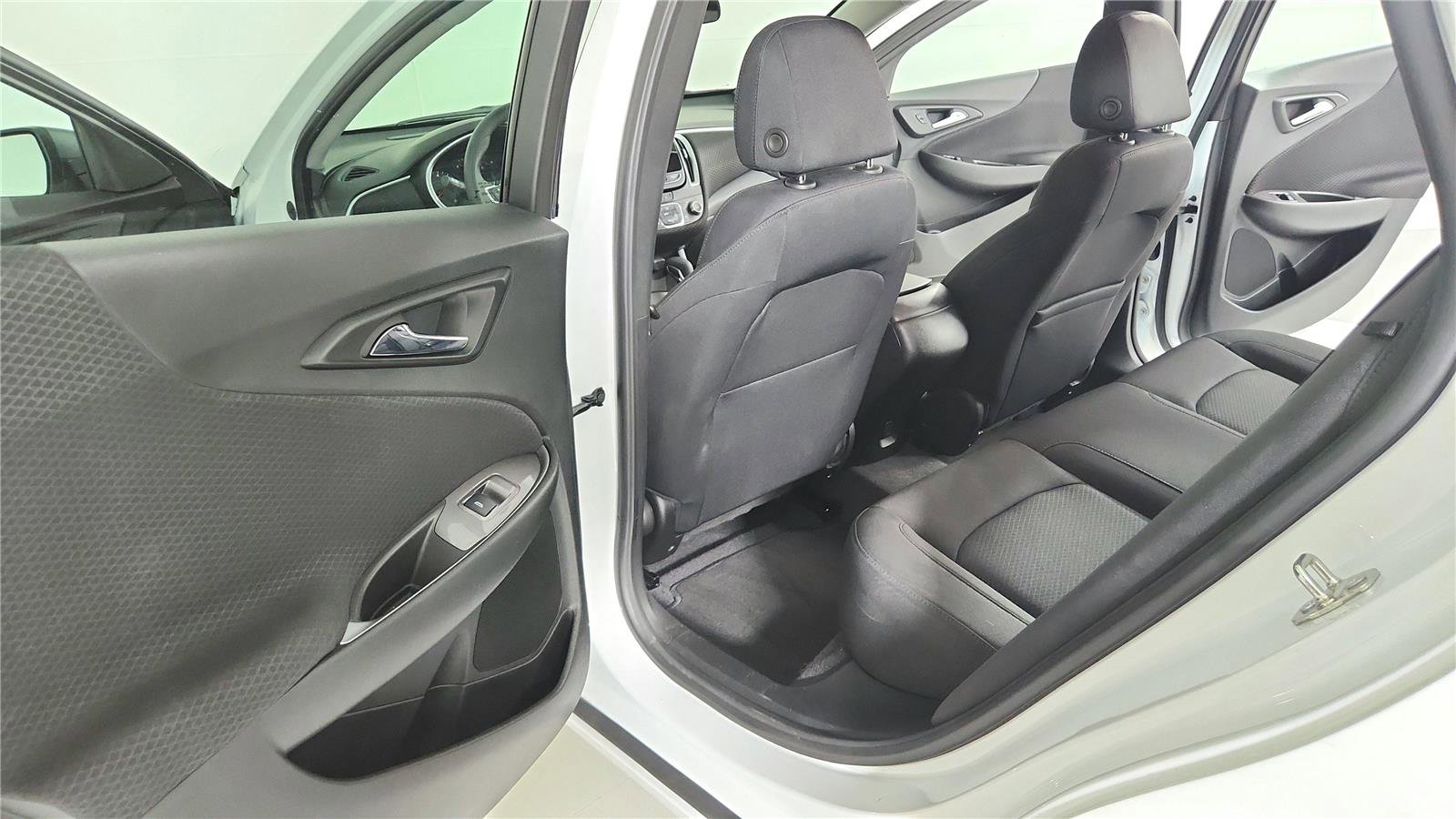 Used 2023 Chevrolet Malibu LS FWD image 13