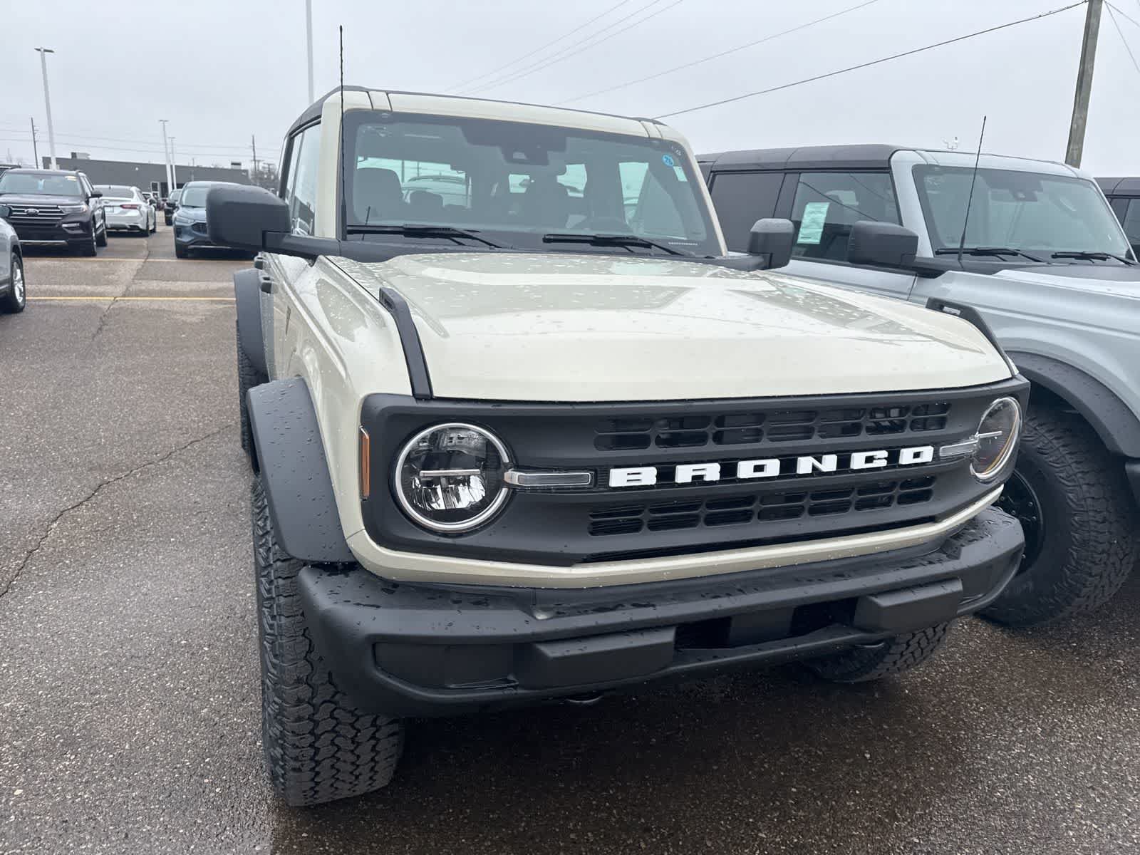 New 2026 Ford Bronco 4-Door w/ Sasquatch Package AWD/4WD image 5