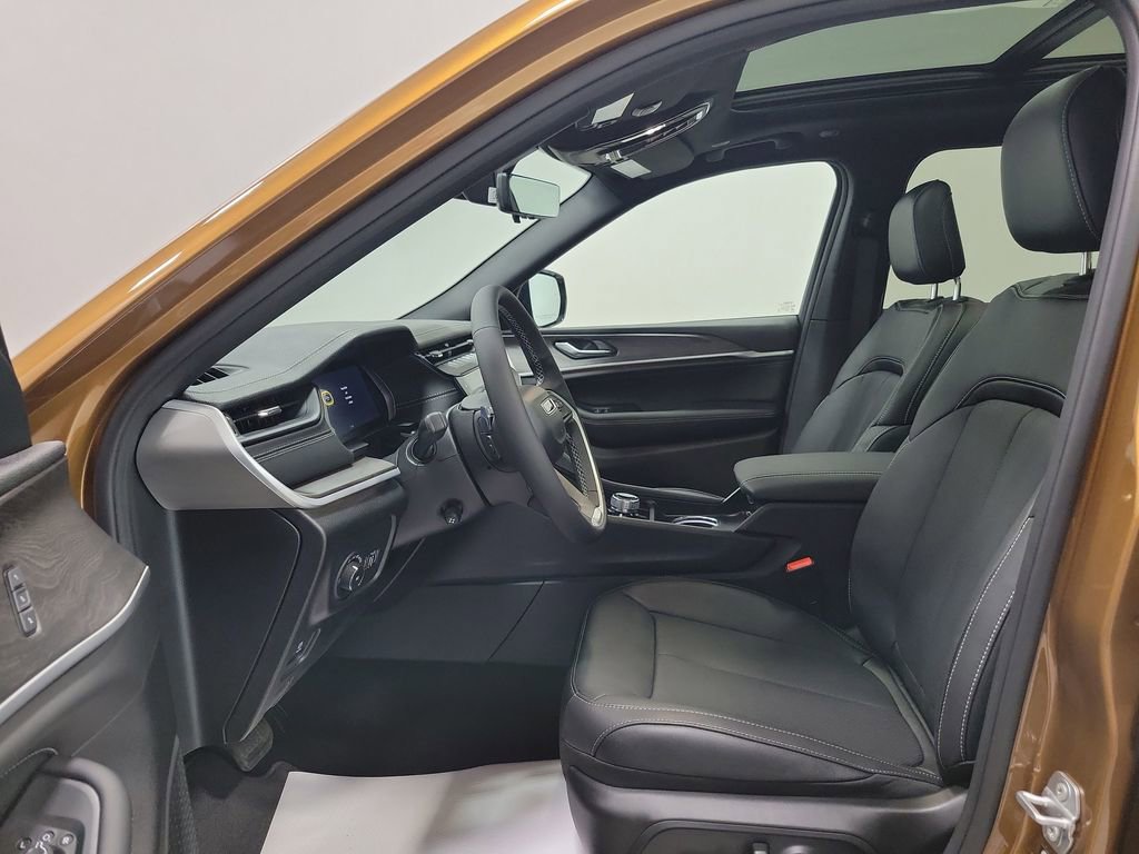 New 2026 Jeep Grand Cherokee Limited AWD/4WD image 10