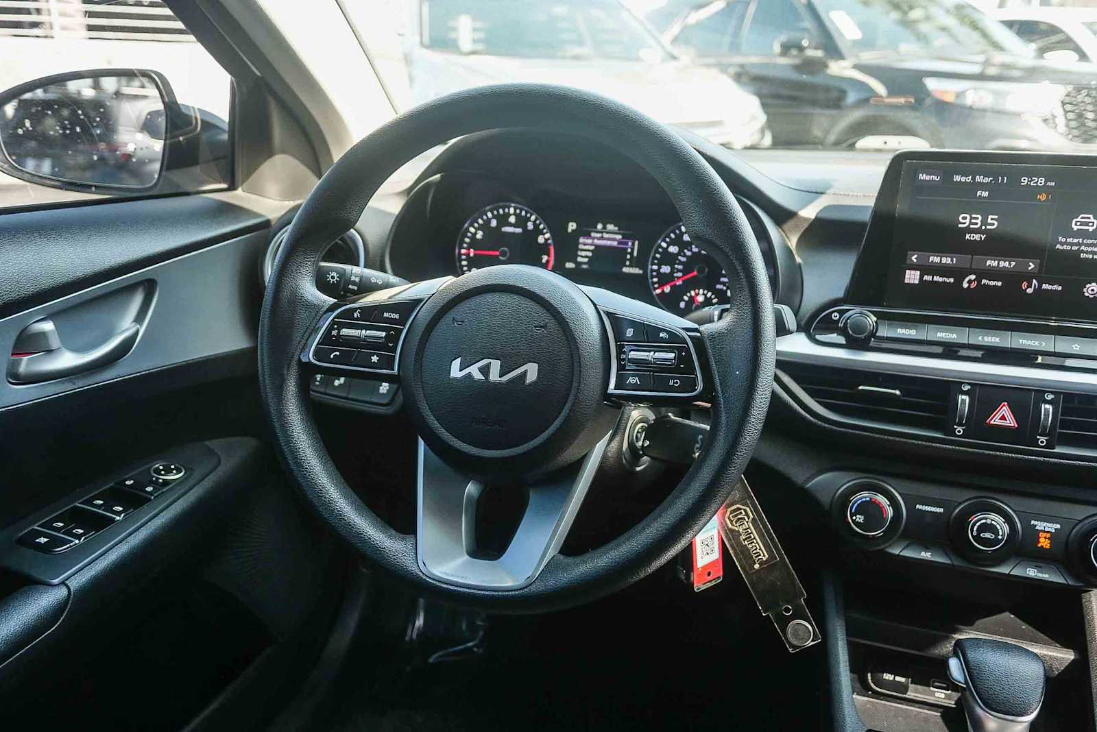 Used 2023 Kia Forte LXS w/ LXS Technology Package image 14