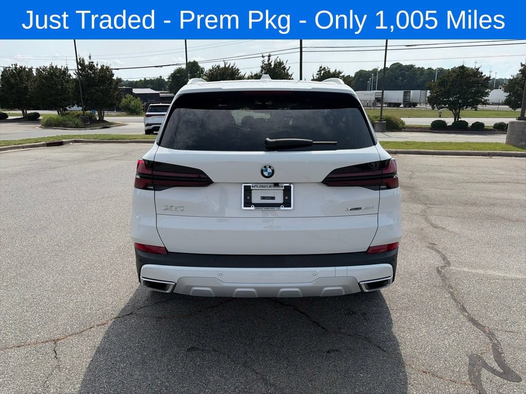 Used 2026 BMW X5 xDrive40i w/ Premium Package AWD/4WD image 3