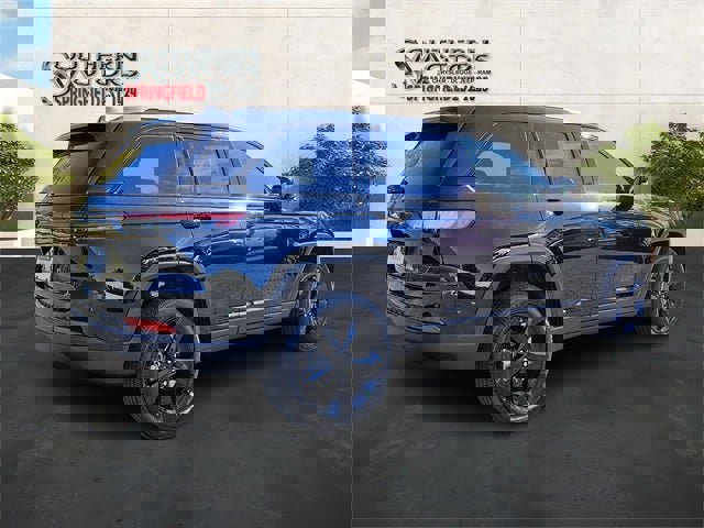 New 2025 Jeep Grand Cherokee Altitude image 5