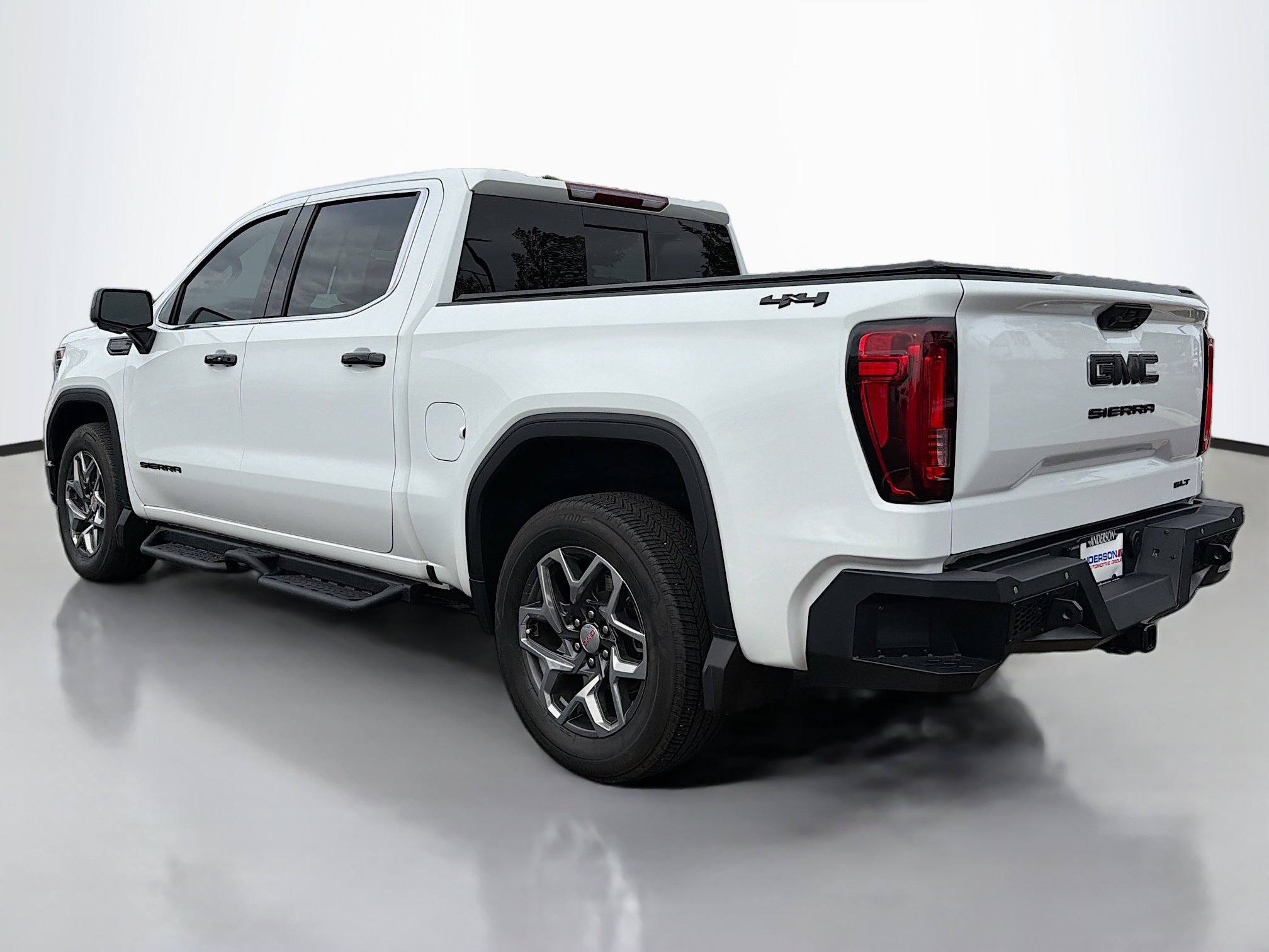 Used 2024 GMC Sierra 1500 SLT w/ SLT Premium Plus Package AWD/4WD image 12