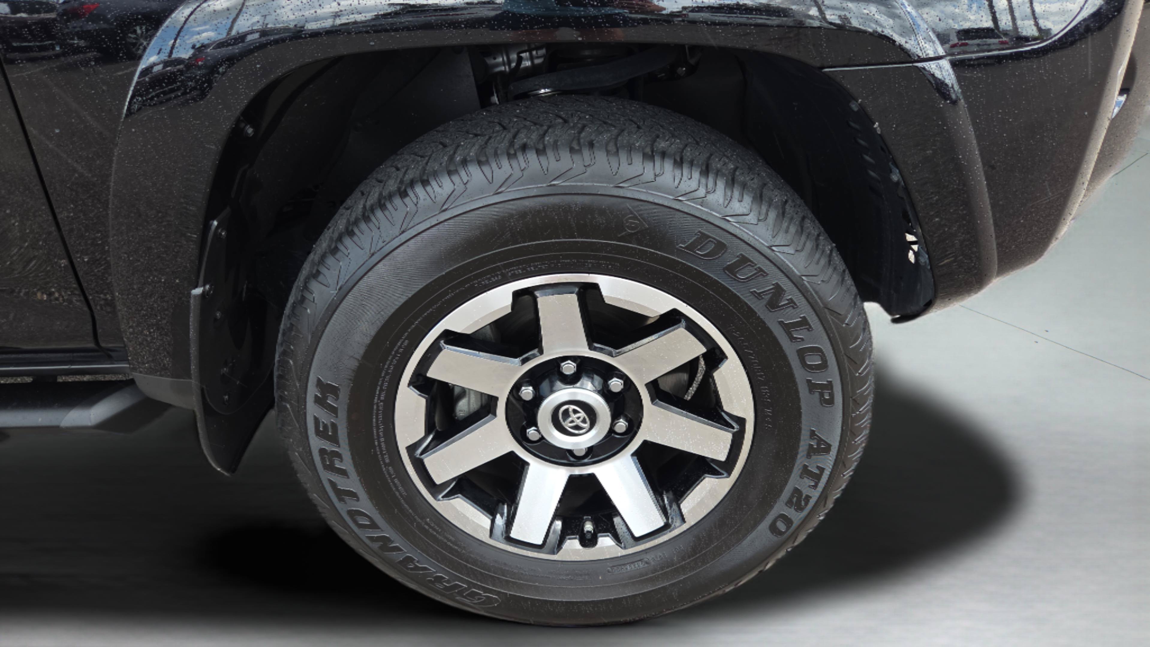Certified 2021 Toyota 4Runner TRD Off-Road Premium w/ Moonroof Package AWD/4WD image 33