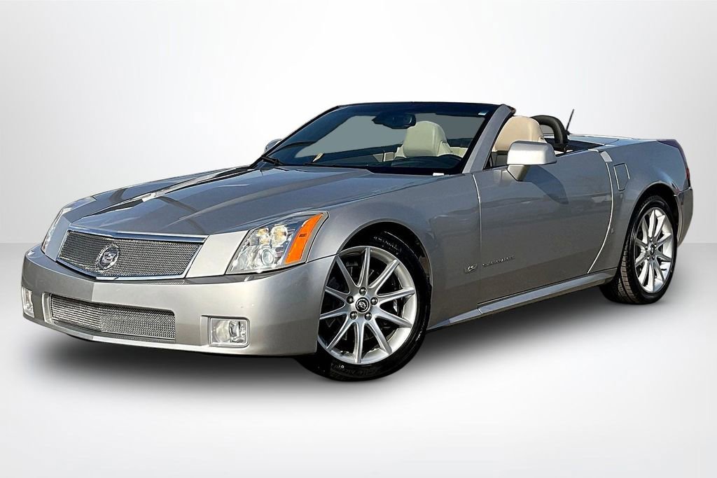 Used 2006 Cadillac XLR V image 3