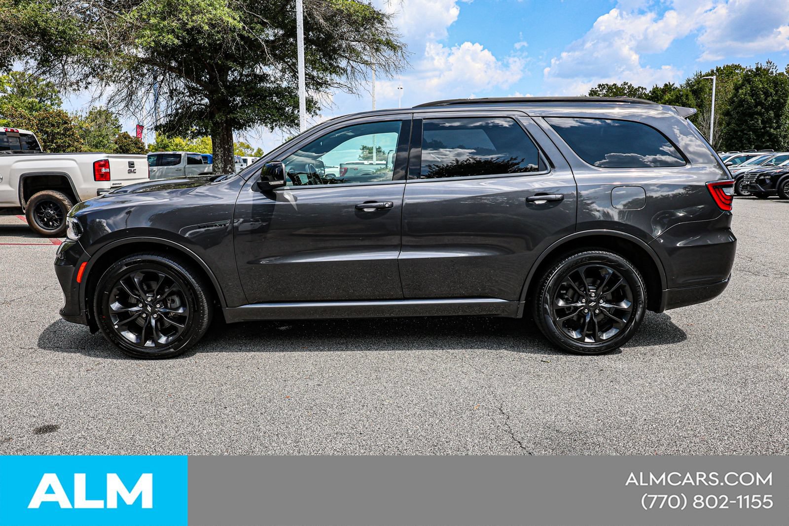 Used 2023 Dodge Durango R/T w/ Blacktop Package AWD/4WD image 9