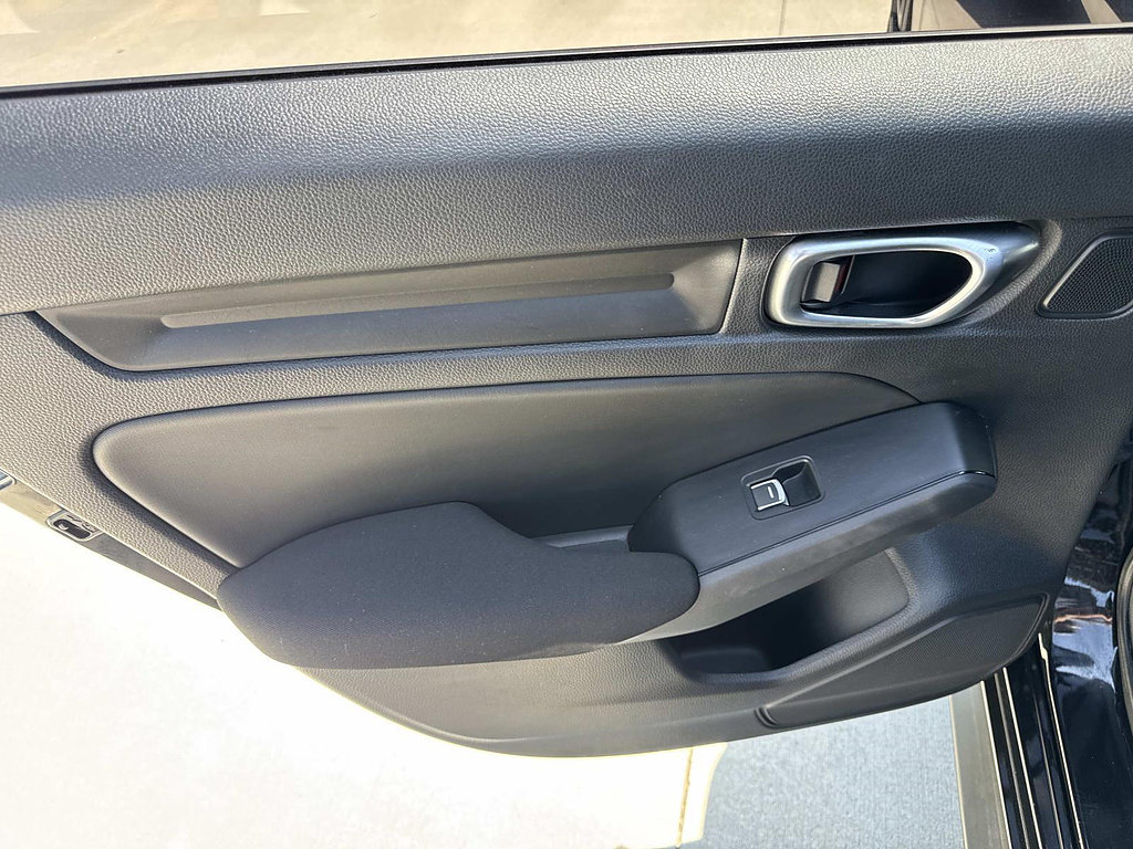 Used 2023 Honda Civic Sport image 15