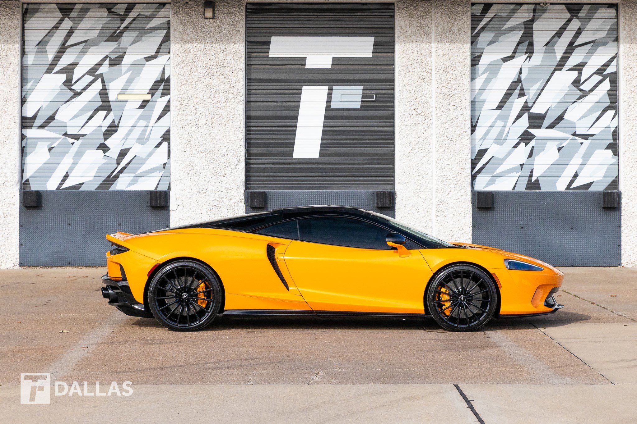 Used 2023 McLaren GT image 17