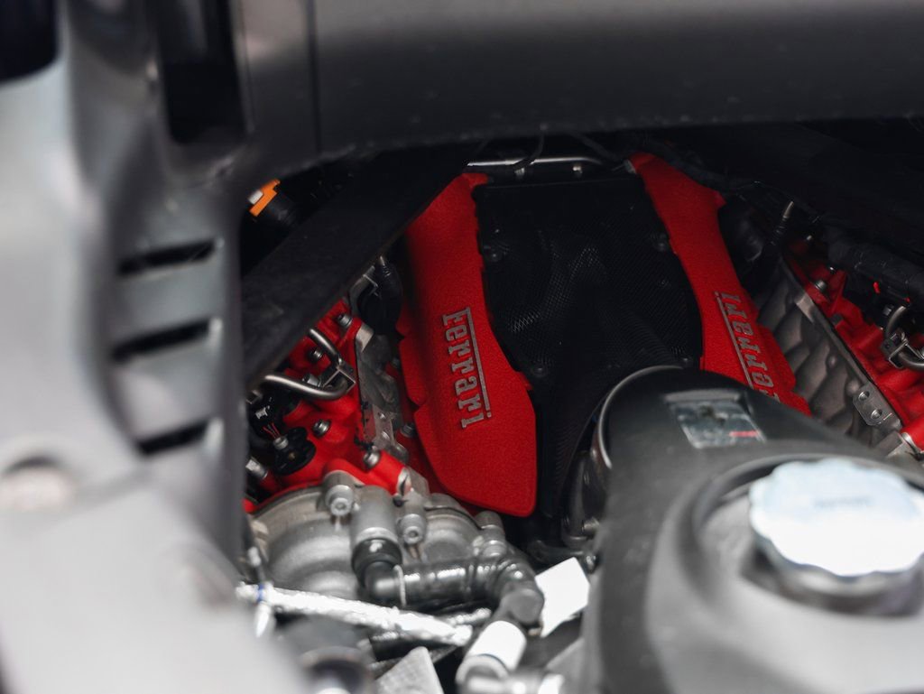 Used 2023 Ferrari SF90 Spider image 47