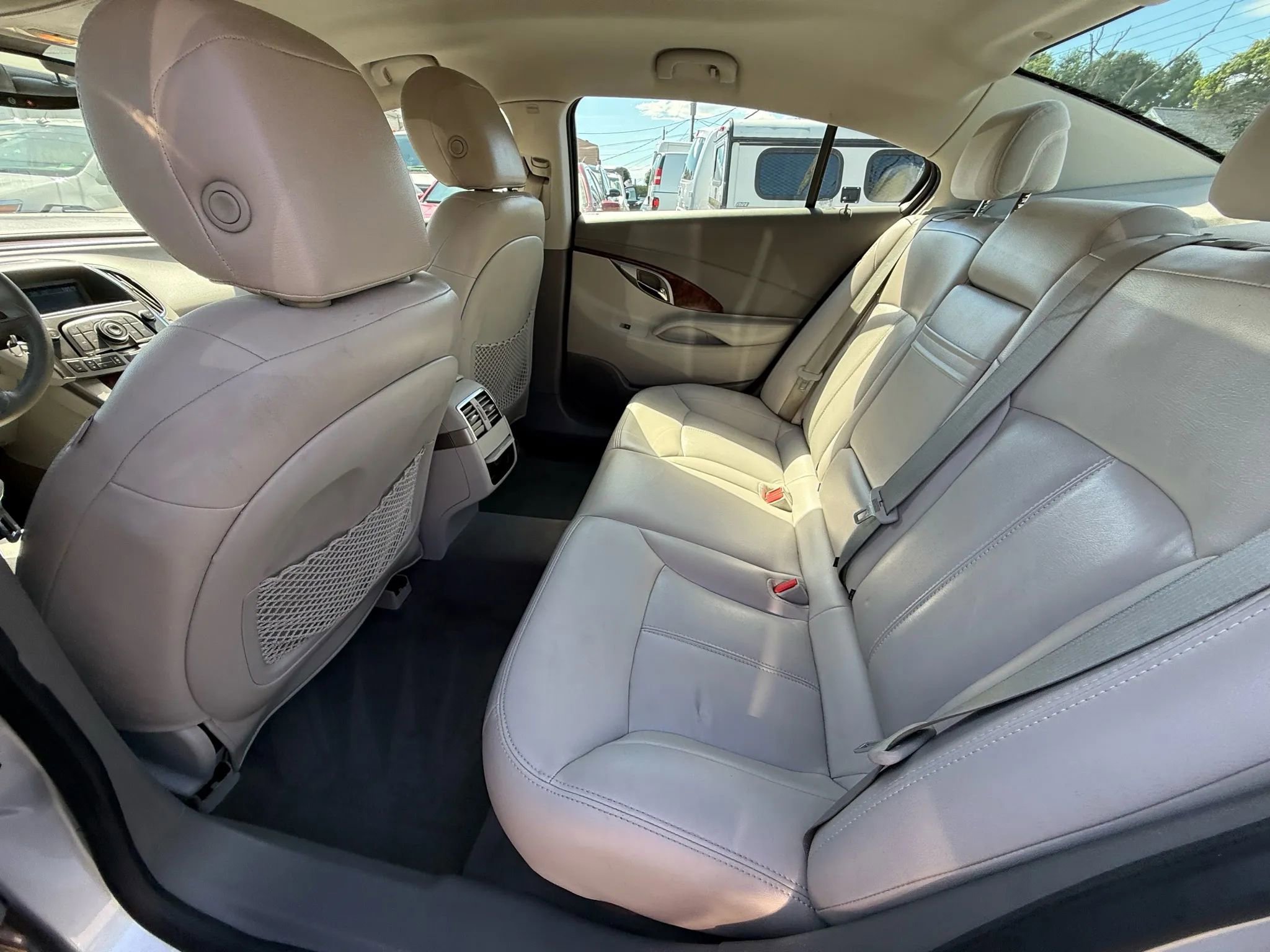 Used 2010 Buick LaCrosse CX image 21