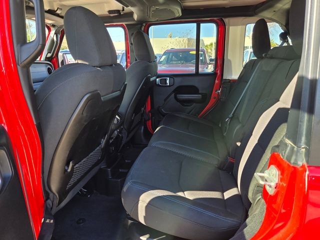 Used 2024 Jeep Wrangler Rubicon image 12