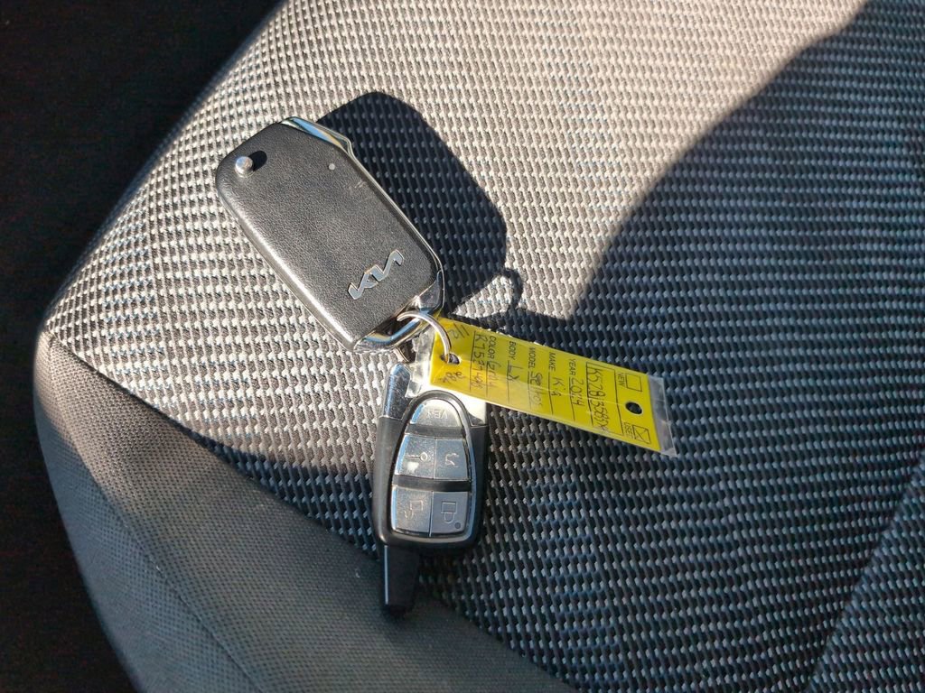 Certified 2024 Kia Seltos LX image 34