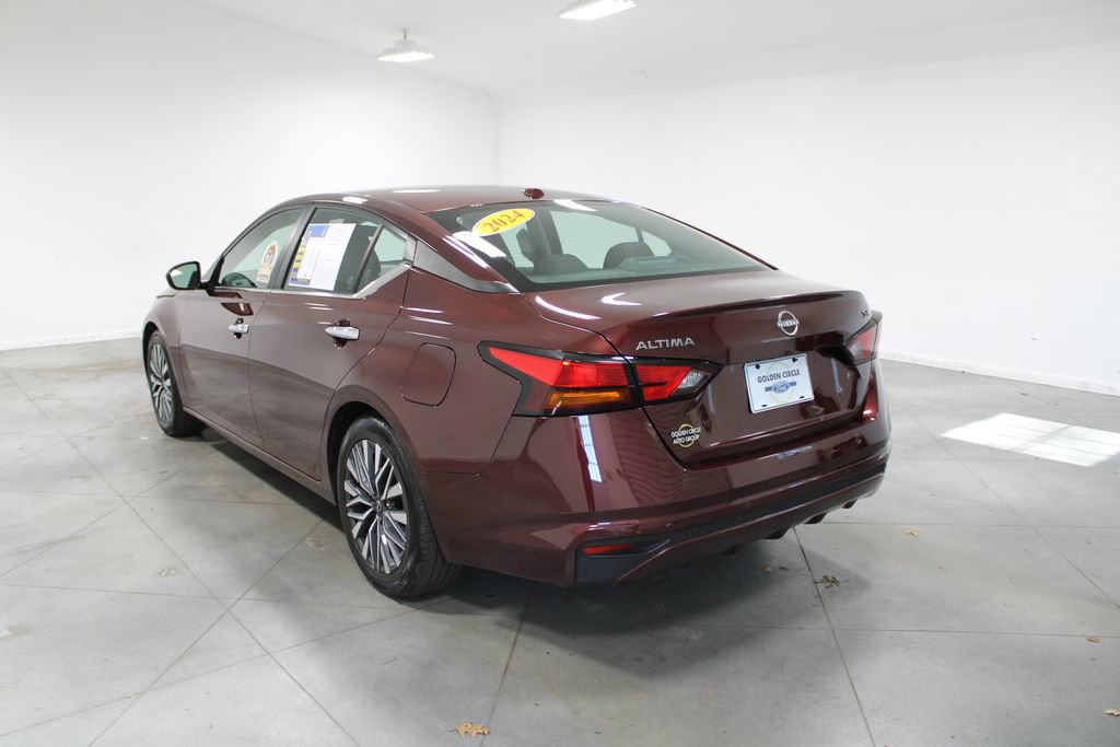 Used 2024 Nissan Altima 2.5 SV image 7