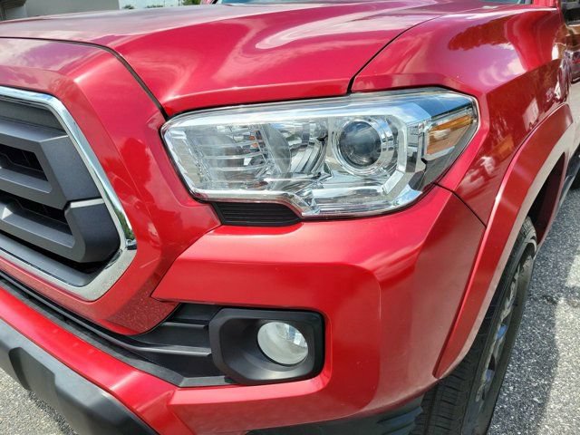 Used 2022 Toyota Tacoma SR5 w/ Technology Package RWD image 16