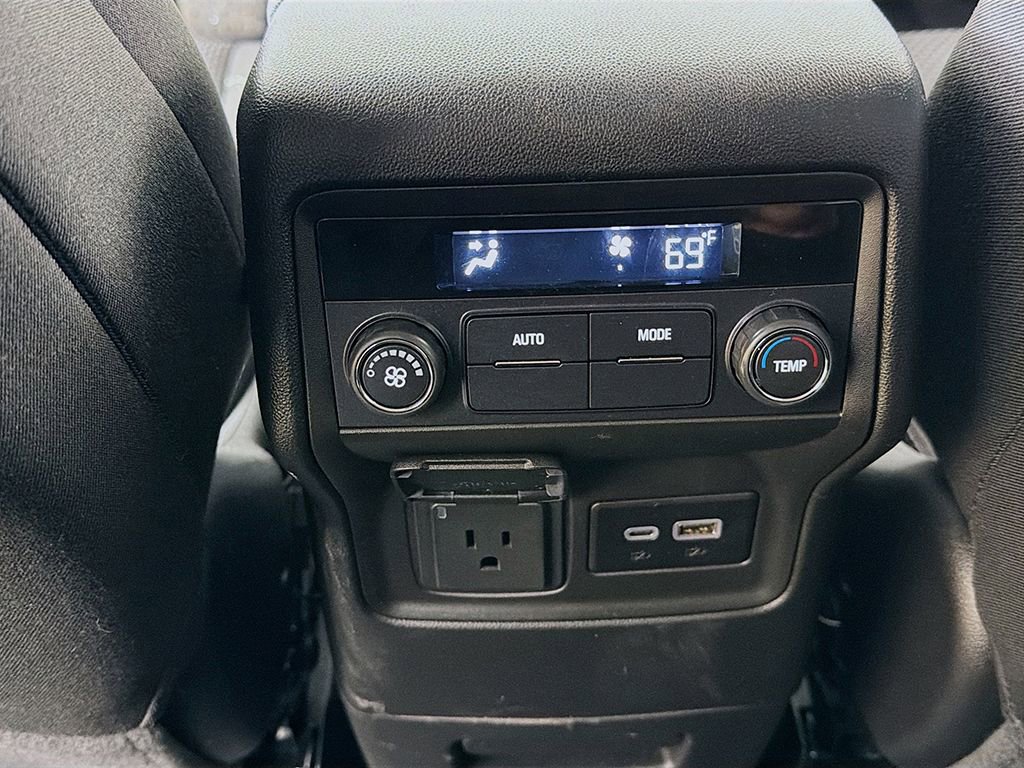 Used 2023 GMC Acadia SLE w/ Driver Convenience Package image 35