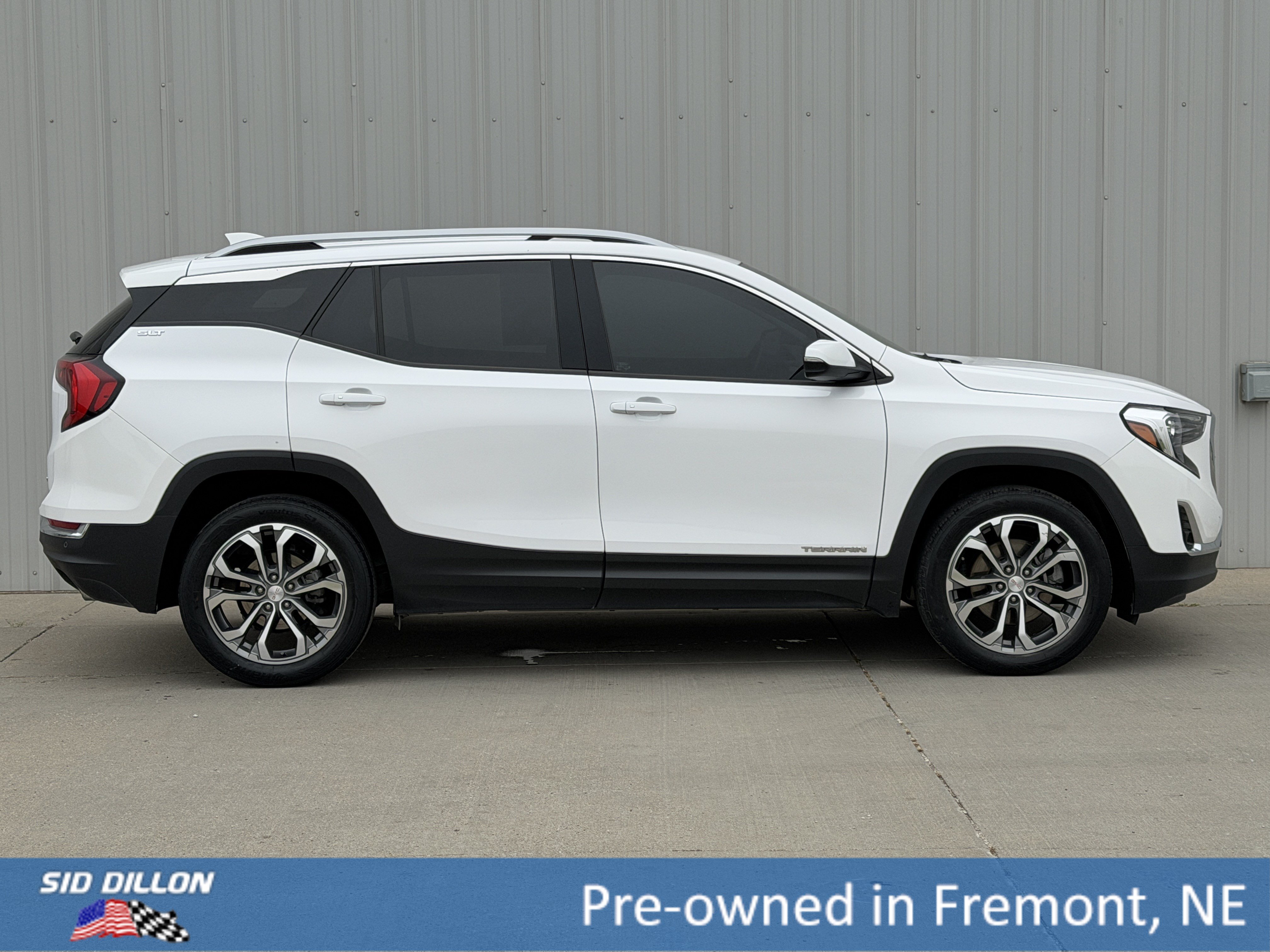 Used 2020 GMC Terrain SLT w/ Preferred Package AWD/4WD image 3