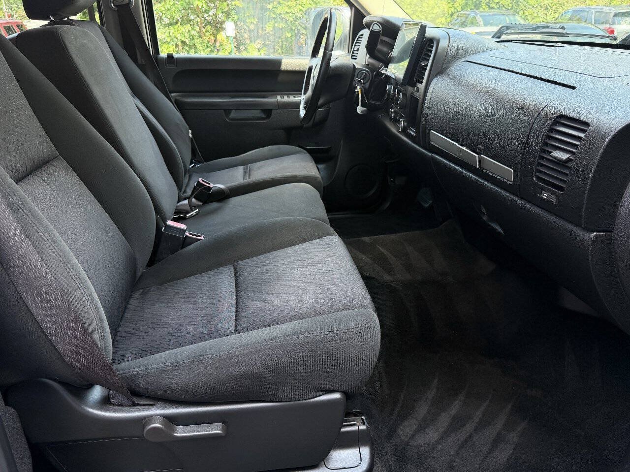 Used 2010 Chevrolet Silverado 1500 LT w/ Power Pack Plus AWD/4WD image 13