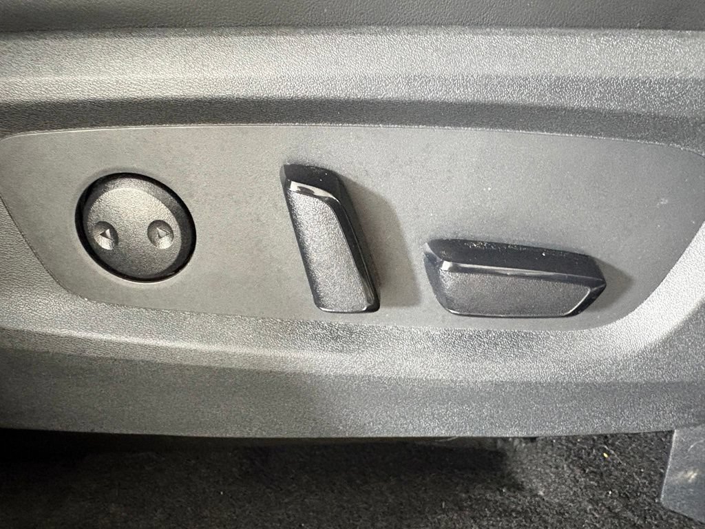 Used 2025 INFINITI QX60 Luxe FWD image 38