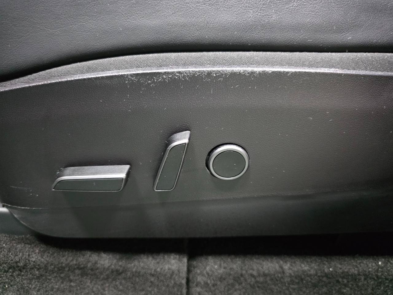 Used 2021 Tesla Model Y Long Range AWD/4WD image 18