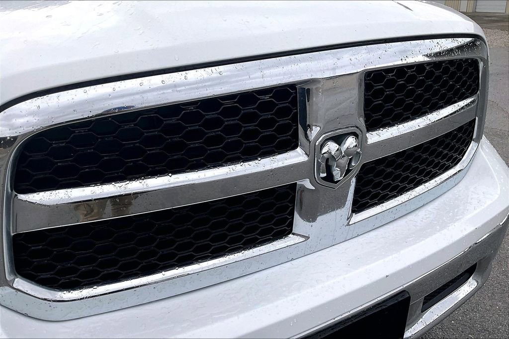 Used 2017 RAM 1500 Classic SLT image 33