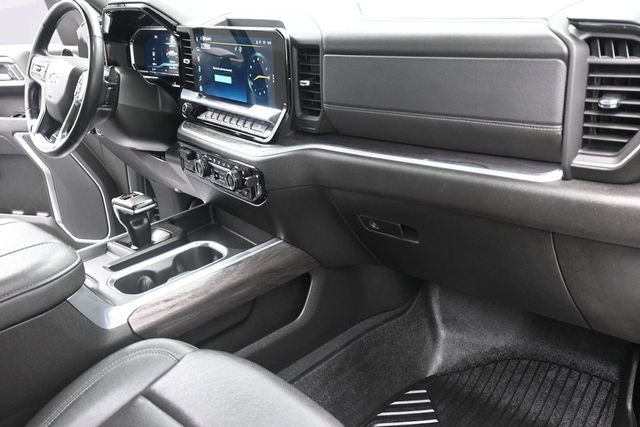 Used 2025 Chevrolet Silverado 1500 LTZ AWD/4WD image 28