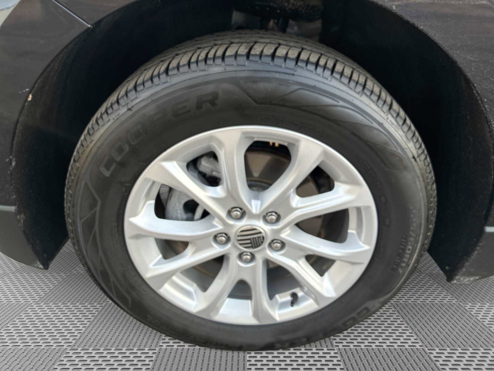 Used 2020 Chevrolet Equinox LT image 34