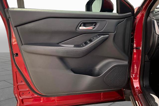 Certified 2024 Nissan Rogue SV FWD image 21